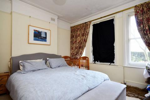 2 bedroom flat to rent, Prince of Wales Drive, Battersea, London, SW11