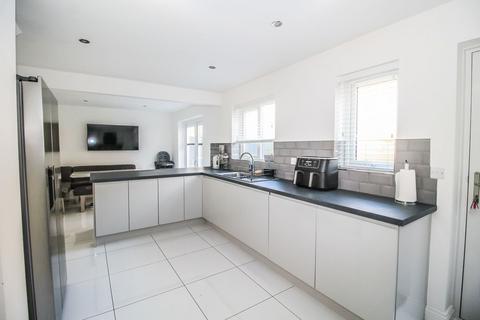 4 bedroom detached house to rent, Kimberley, Teal Farm, Washington, Tyne and Wear, NE38