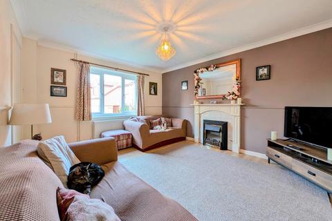 3 bedroom semi-detached house for sale, Town Farm Place, Salisbury SP5