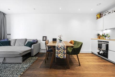 2 bedroom apartment for sale, Stamford Square, London, SW15