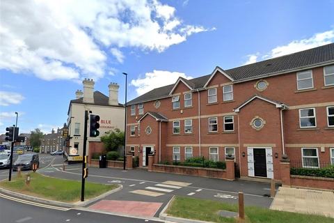 2 bedroom house to rent, Barbican Road, York