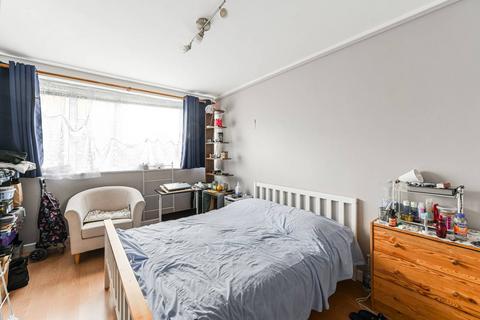 3 bedroom flat for sale, Lupus Street, Pimlico, London, SW1V