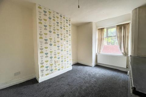 3 bedroom end of terrace house to rent, Brightman Street, Manchester, M18