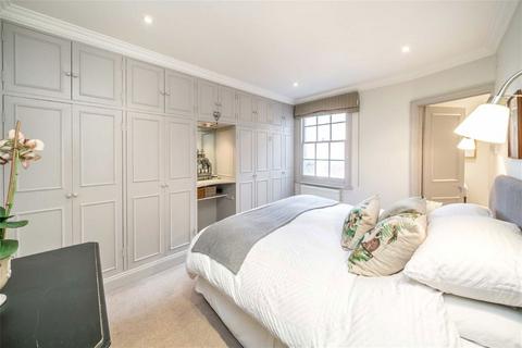 3 bedroom flat to rent, Claverton Street, London SW1V