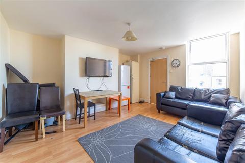 6 bedroom maisonette to rent, £120pppw - Doncaster Road, Sandyford