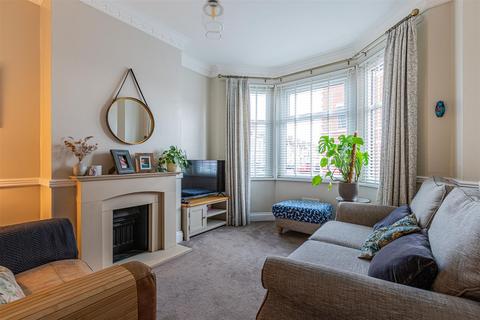 3 bedroom house for sale, Gelligaer Street, Cardiff CF24