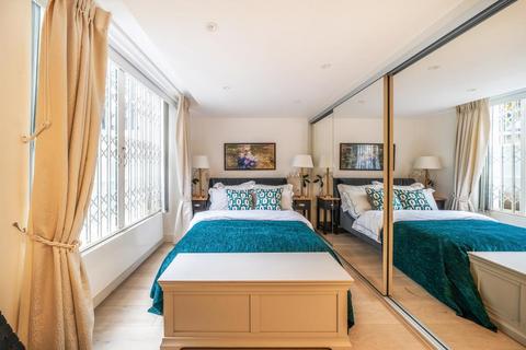 2 bedroom apartment to rent, Brompton Square,  Knightsbridge,  SW3