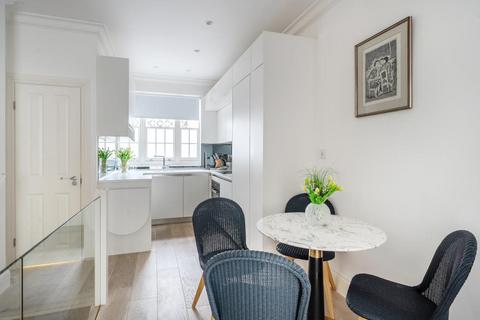 2 bedroom apartment to rent, Brompton Square,  Knightsbridge,  SW3