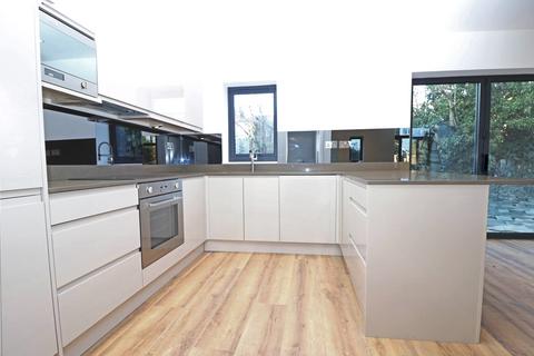 2 bedroom detached house to rent, East Finchley  N2