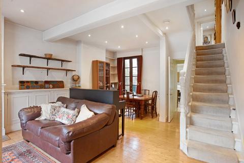 2 Claxton Grove, London, W6 8HF