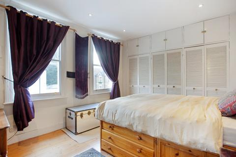 2 Claxton Grove, London, W6 8HF
