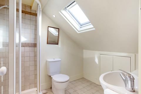 2 Claxton Grove, London, W6 8HF