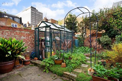 2 Claxton Grove, London, W6 8HF