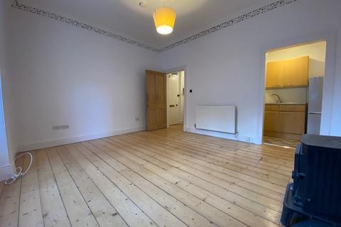 2 bedroom flat to rent, Tarvit Street, Tollcross, Edinburgh, EH3