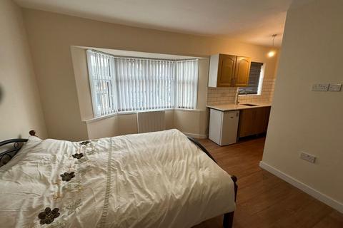 1 bedroom flat to rent, Hayes, UB3