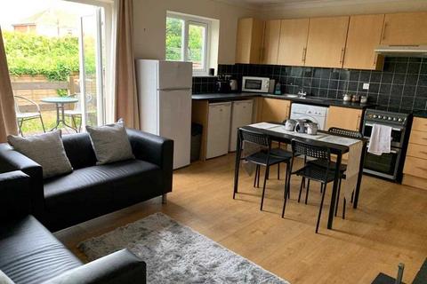 1 bedroom end of terrace house to rent, Canterbury CT2