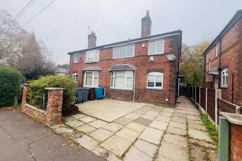 4 bedroom semi-detached house to rent, Fog Lane, Manchester