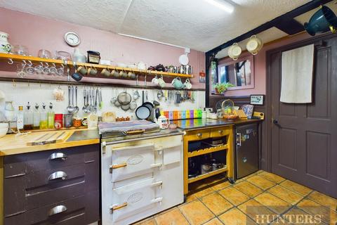 4 bedroom semi-detached house for sale, Seamer Road, Scarborough