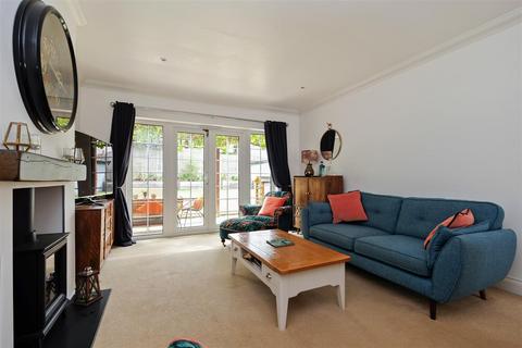 5 bedroom detached house for sale, Gordon Road, Whitstable