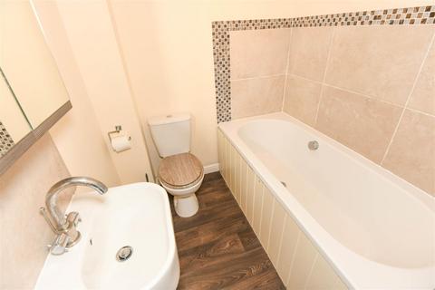 132 Cornbrash Rise, Hilperton, Trowbridge, BA14 7TT