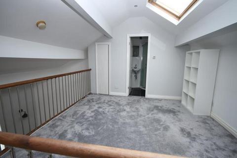 2 bedroom apartment for sale, The Green, Idle, Bradford