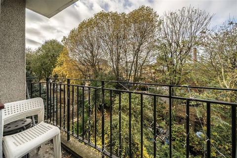 4 bedroom flat for sale, Hunton Street, London E1