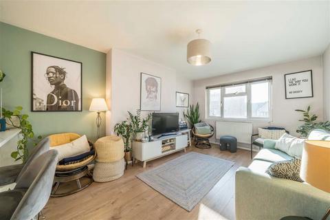 2 bedroom flat for sale, Pitfield Street, London N1