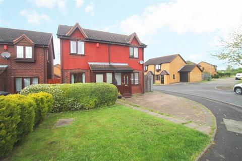 2 bedroom semi-detached house to rent, Thorne Way, Aylesbury HP20