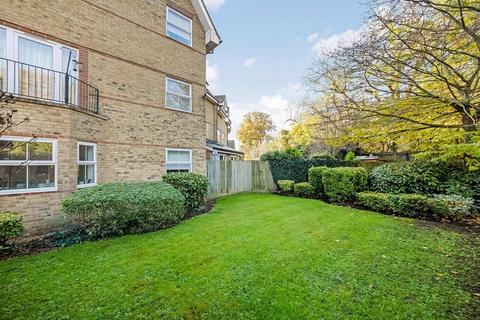 2 bedroom apartment for sale, Hayes Grove, London, SE22