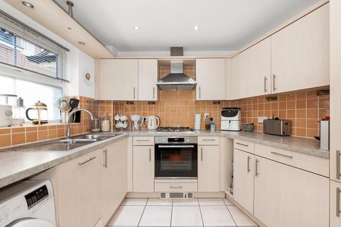 2 bedroom apartment for sale, Hayes Grove, London, SE22