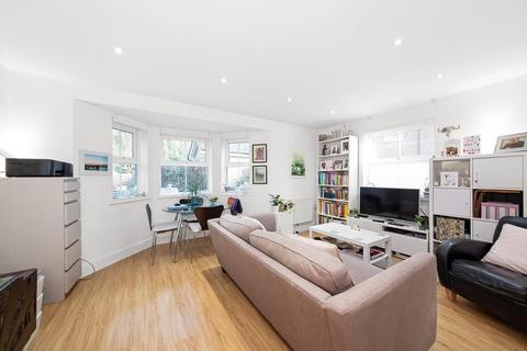 2 bedroom apartment for sale, Hayes Grove, London, SE22