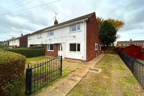 3 bedroom semi-detached house to rent, Woad Farm Road, Boston, PE21