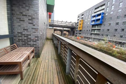 2 bedroom apartment to rent, Potato Wharf, Manchester M3