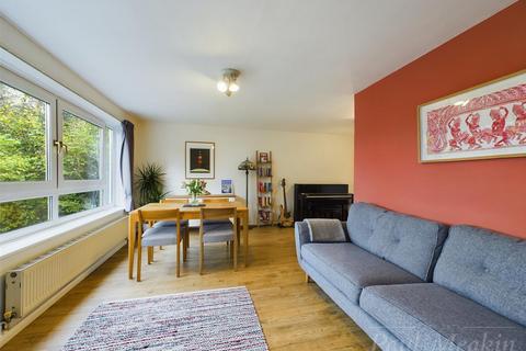 1 bedroom flat for sale, Normanton Road, South Croydon