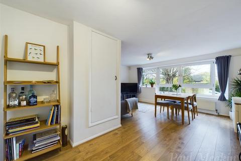 1 bedroom flat for sale, Normanton Road, South Croydon