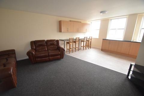 6 bedroom flat to rent, Omega House