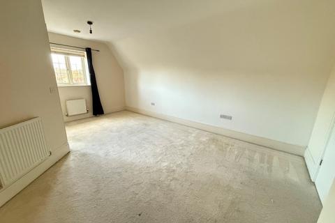 5 bedroom end of terrace house to rent, Clickers Drive, Northampton NN5