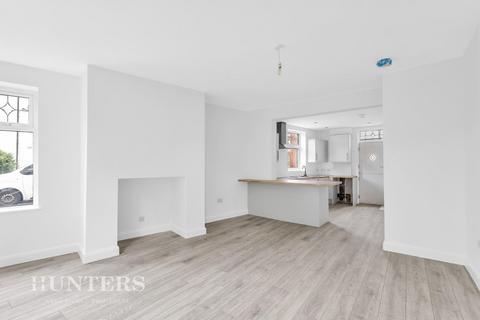 3 bedroom end of terrace house for sale, Queen Street, Littleborough, OL15 8AW