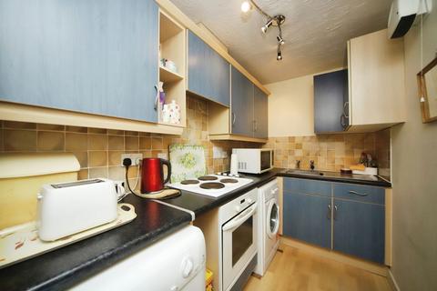 1 bedroom flat for sale, Winters Field, Taunton TA1