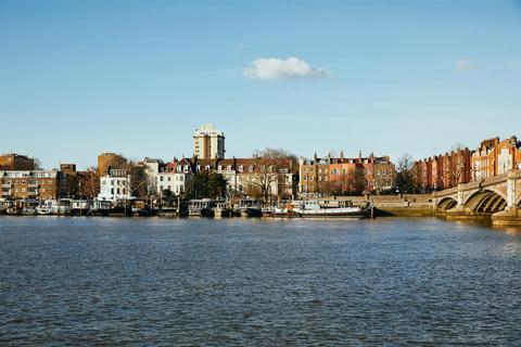 Houseboat for sale, Cheyne Walk, Chelsea, SW10