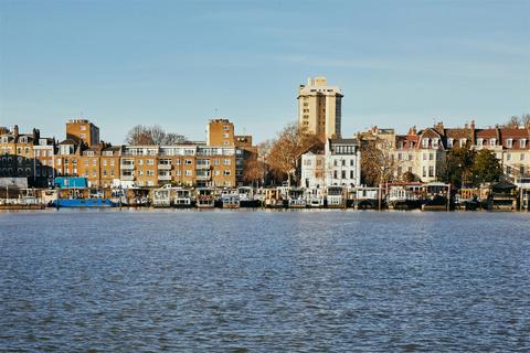 Houseboat for sale, Cheyne Walk, Chelsea, SW10