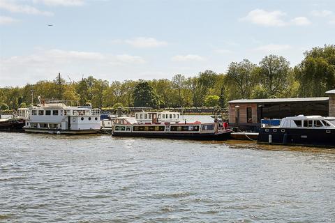 Houseboat for sale, Cadogan Pier, Chelsea, SW3