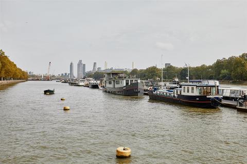 Houseboat for sale, Cadogan Pier, Chelsea, SW3