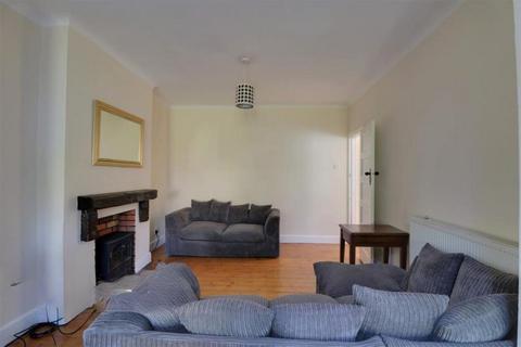 4 bedroom house to rent, Rochester Way, London