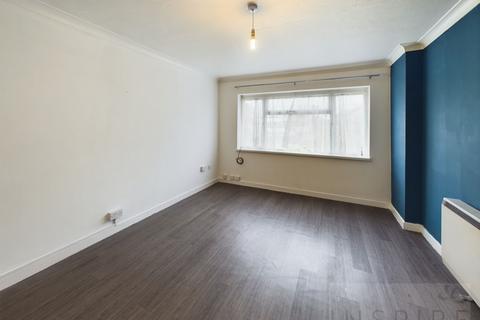 2 bedroom apartment to rent, London Road, Crawley RH10