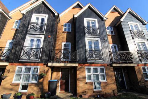 4 bedroom townhouse to rent, Hemel Hempstead HP3