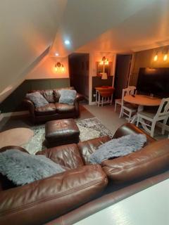 4 bedroom apartment to rent, The Incline Annexe