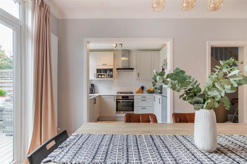 18 Abbott Avenue, London, SW20 8SQ