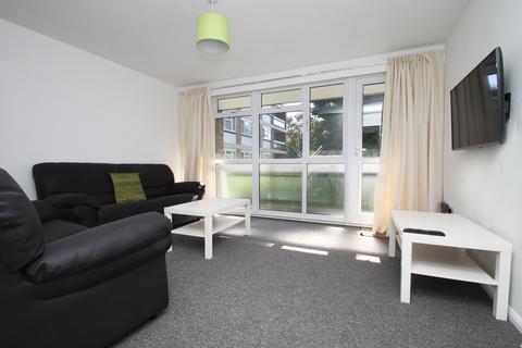 3 bedroom apartment to rent, Canterbury CT1