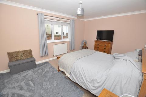 37 Cae Gwyrdd, St Clears, Carmarthen, SA33 4BE